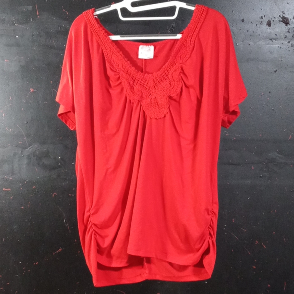 Dark orange tee with crochet neck
